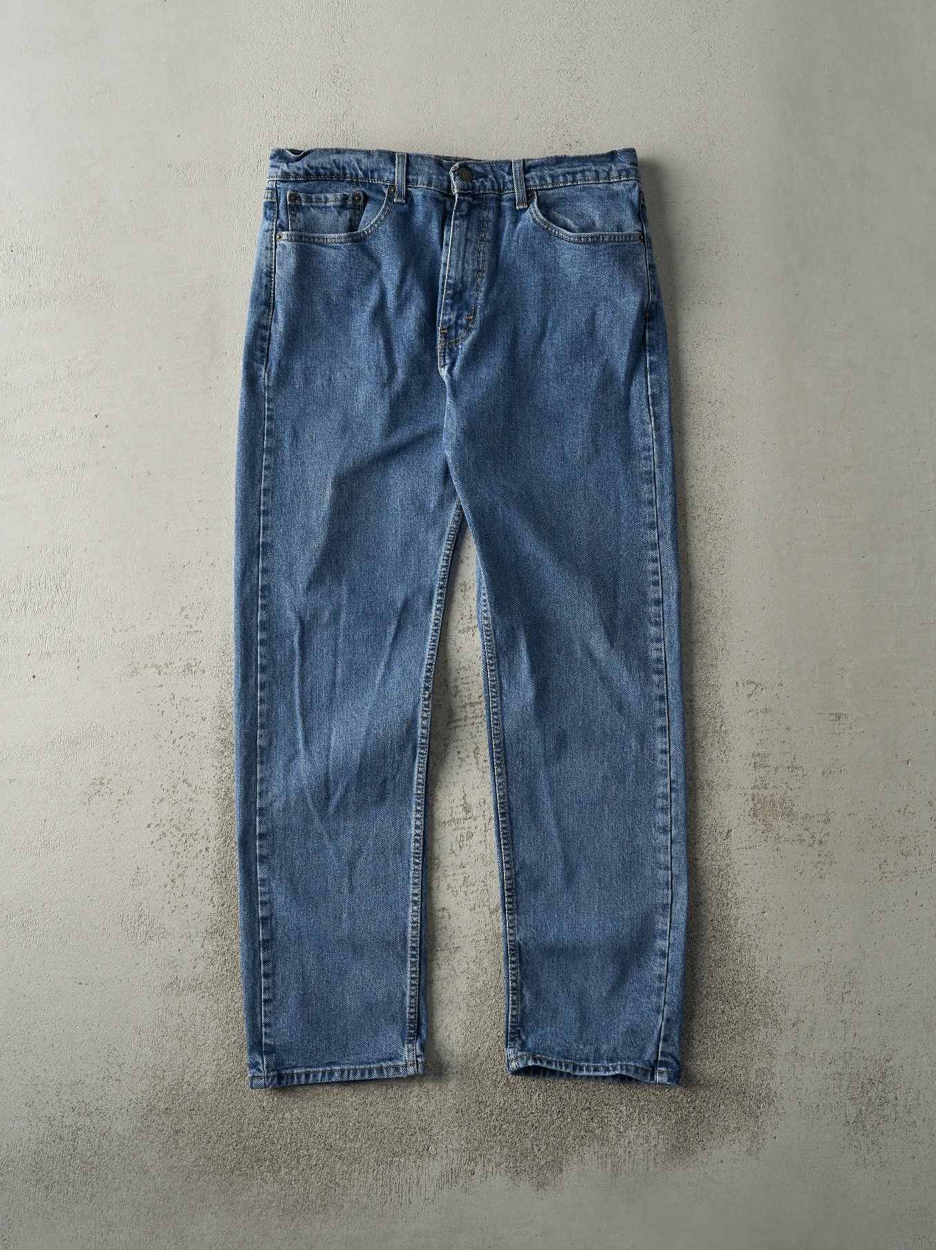 Vintage Y2K Mid Wash Levi's 505 Jeans (33x30.5)