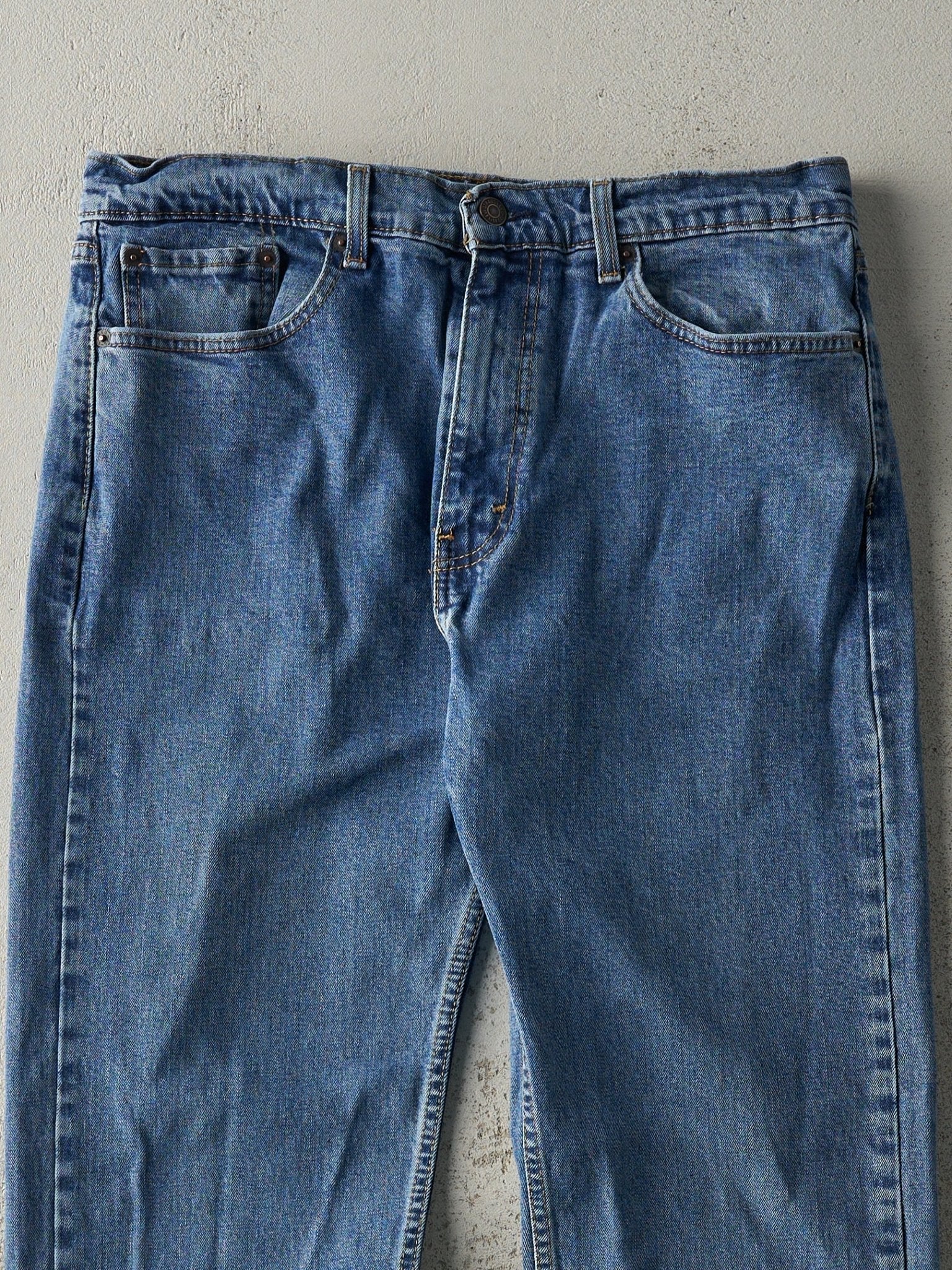 Vintage Y2K Mid Wash Levi's 505 Jeans (33x30.5) - Image 3