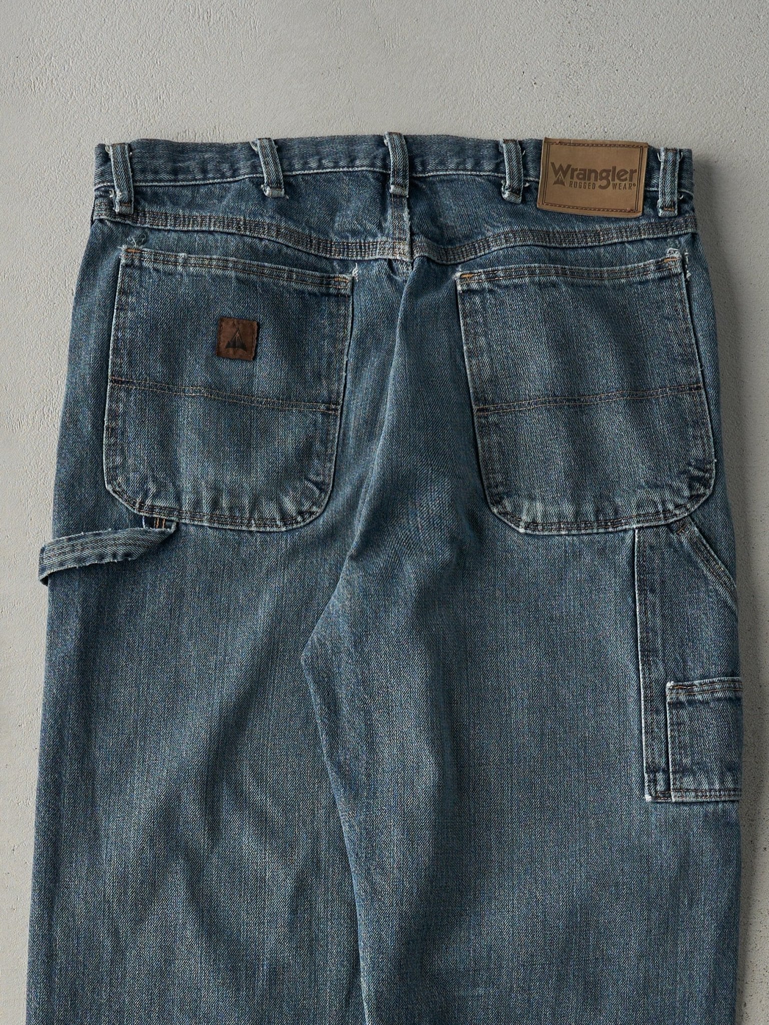 Vintage Y2K Mid Wash Wrangler Rugged Wear Carpenter Jeans (34x33) - Image 4