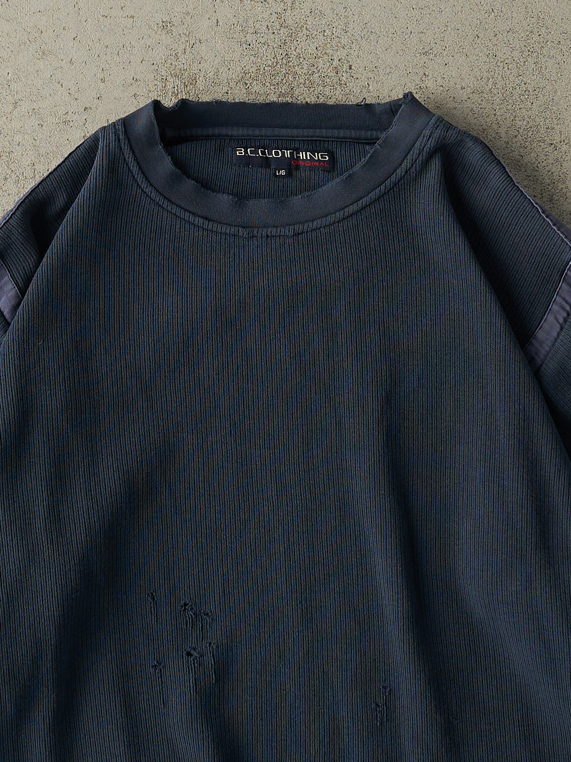 Vintage Y2K Navy Blue BC Clothing Textured Long Sleeve (L/XL) - Image 3