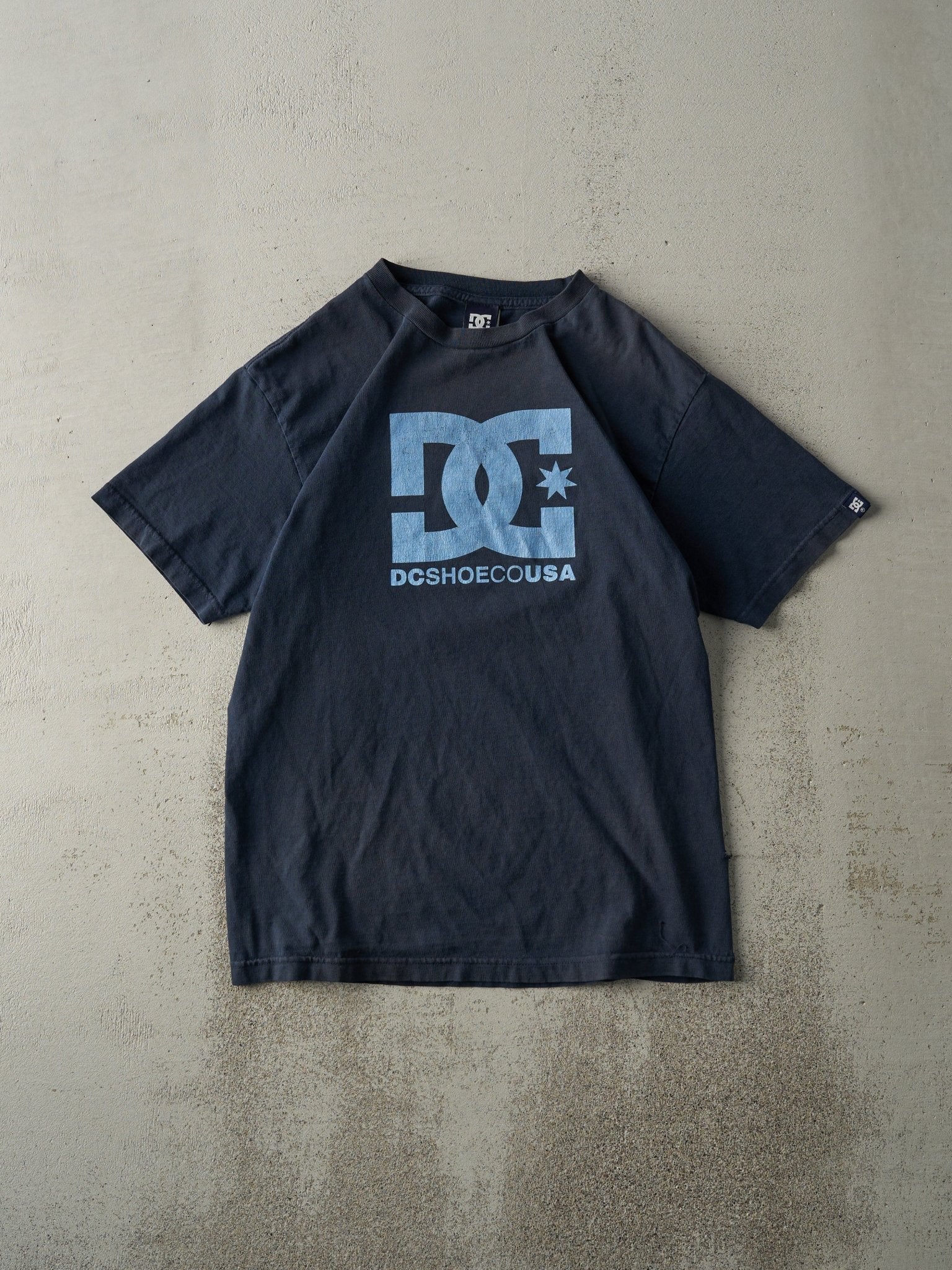 Vintage Y2K Navy Blue DC Shoes Logo Tee (S)