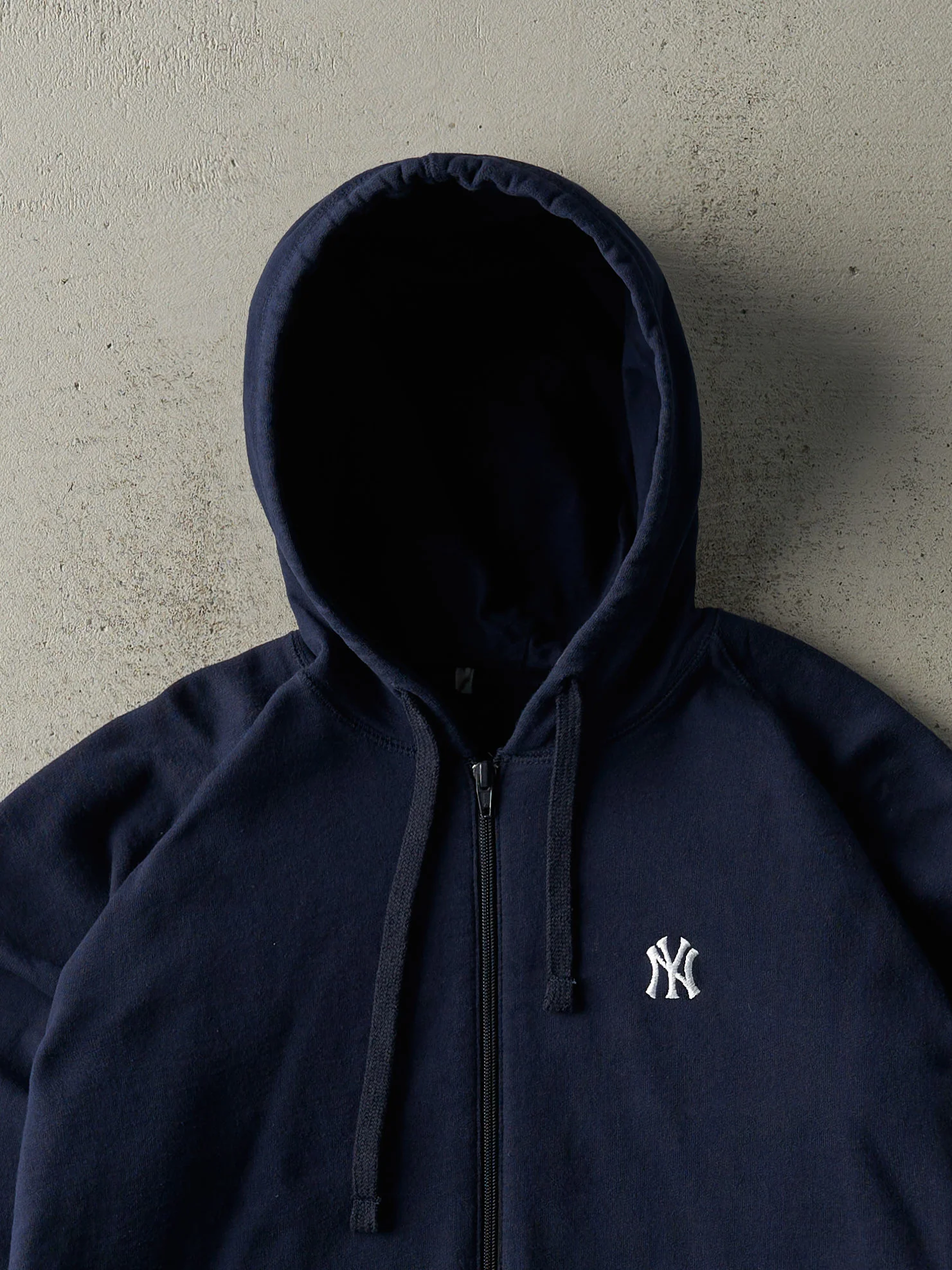 Vintage Y2K Navy Blue Embroidered New York Yankees Zip Up Hoodie (S/M) - Image 3