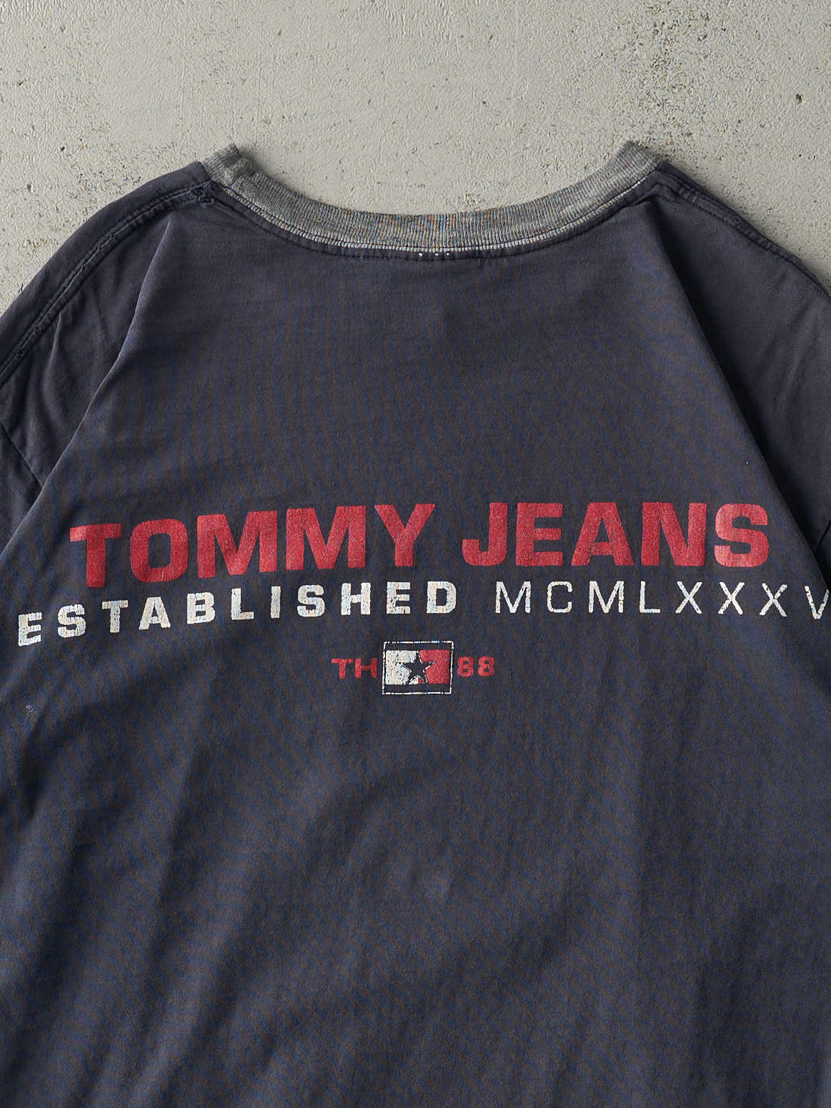 Vintage Y2K Navy Blue Tommy Jeans Tee (M) - Image 4