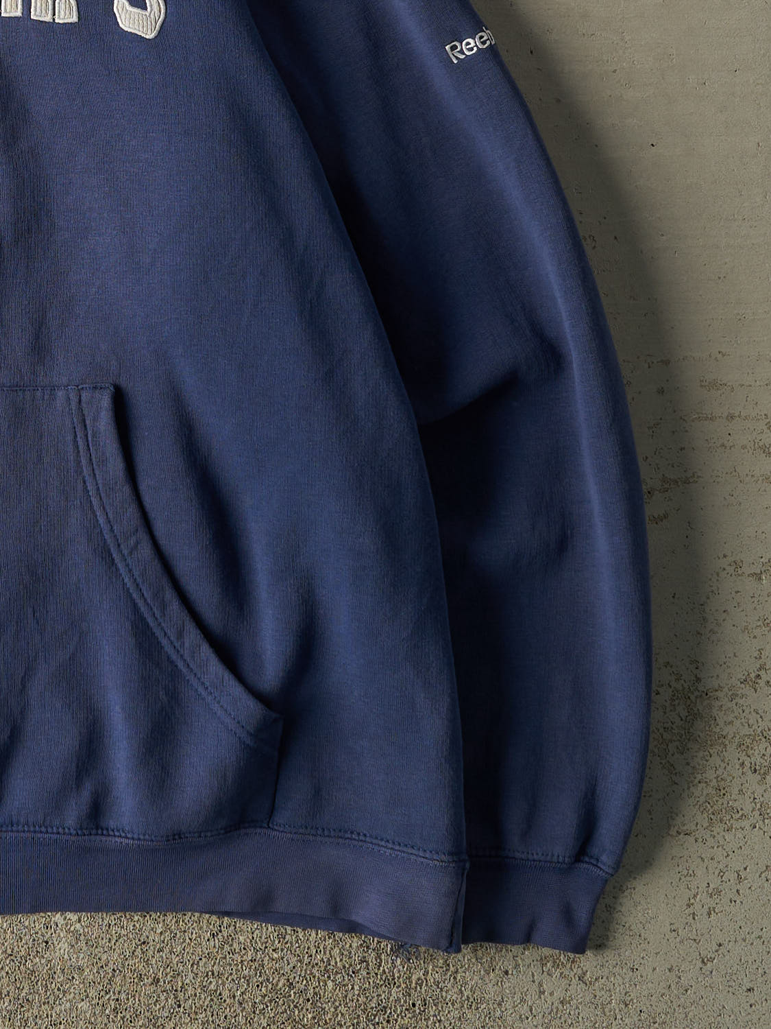 Vintage Y2K Navy Blue Toronto Maple Leafs Embroidered Hoodie (XL) - Image 3