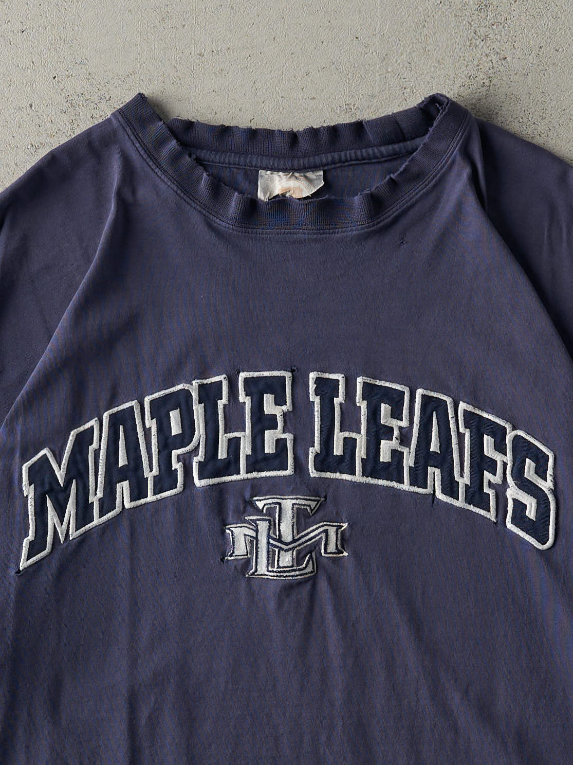 Vintage Y2K Navy Blue Toronto Maple Leafs Embroidered Tee (L/XL) - Image 2