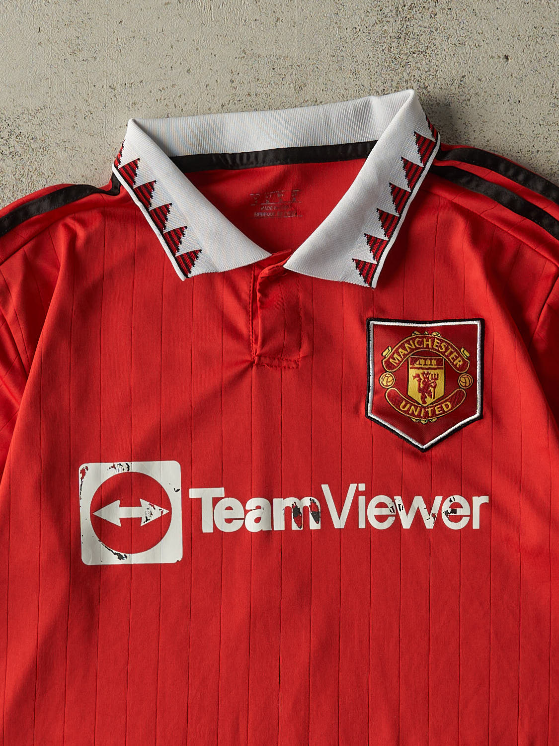 Vintage Y2K Red Manchester United Cristiano Ronoldo Jersey (M) - Image 3
