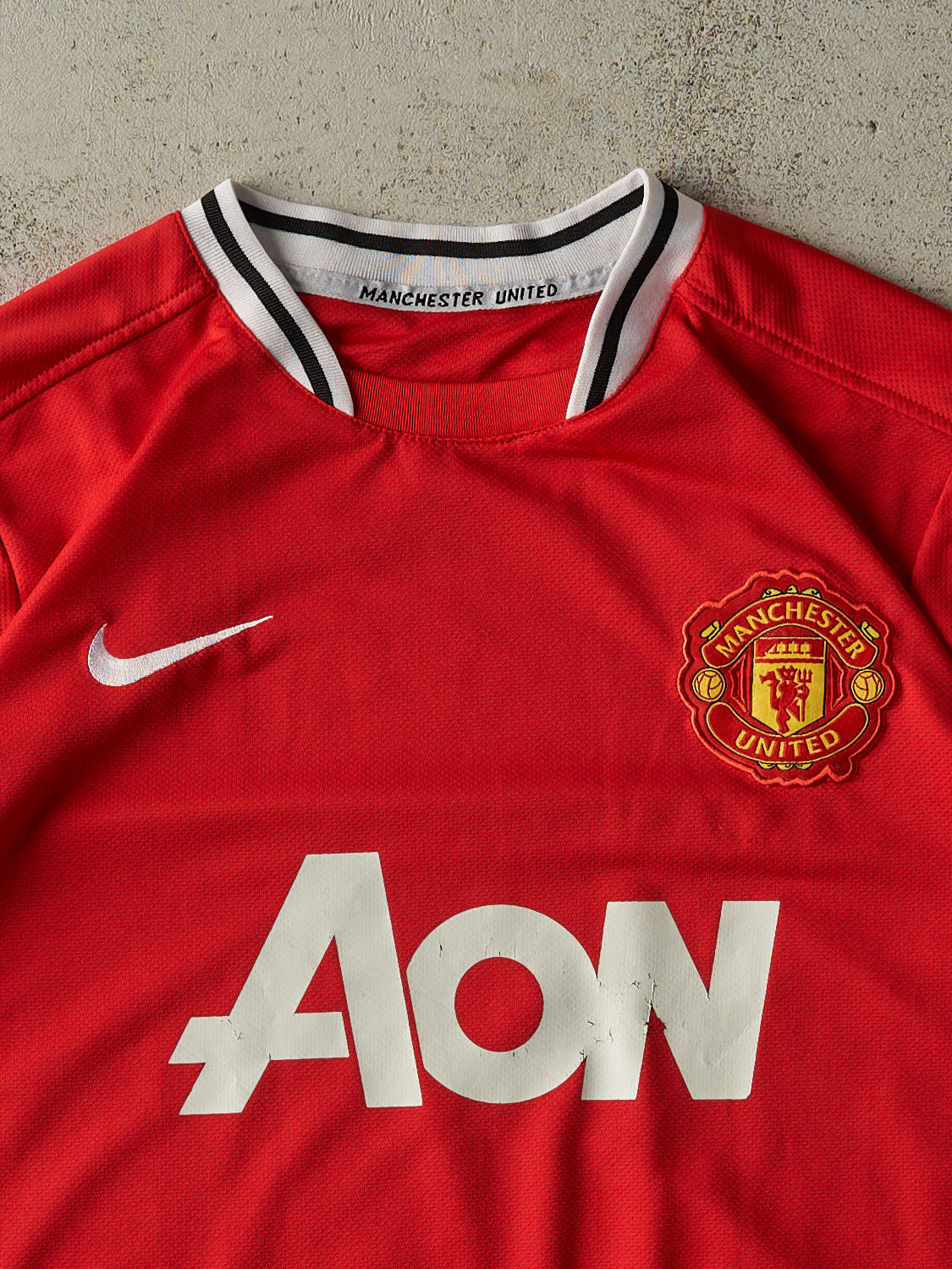 Vintage Y2K Red Manchester United Soccer Jersey (M/L) - Image 2