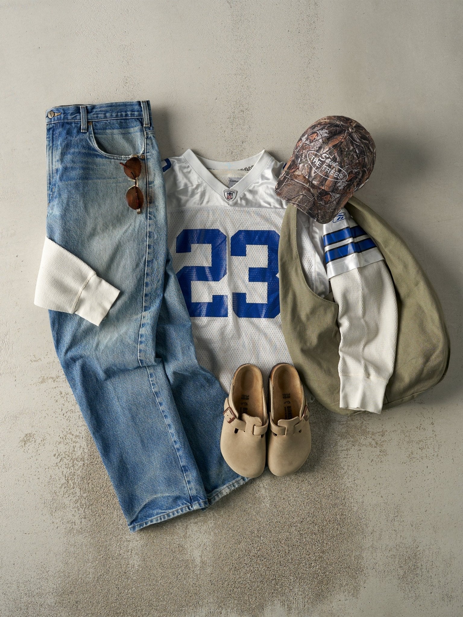 Vintage Y2K White Dallas Cowboys #23 Choice Cropped Jersey (M) - Image 2
