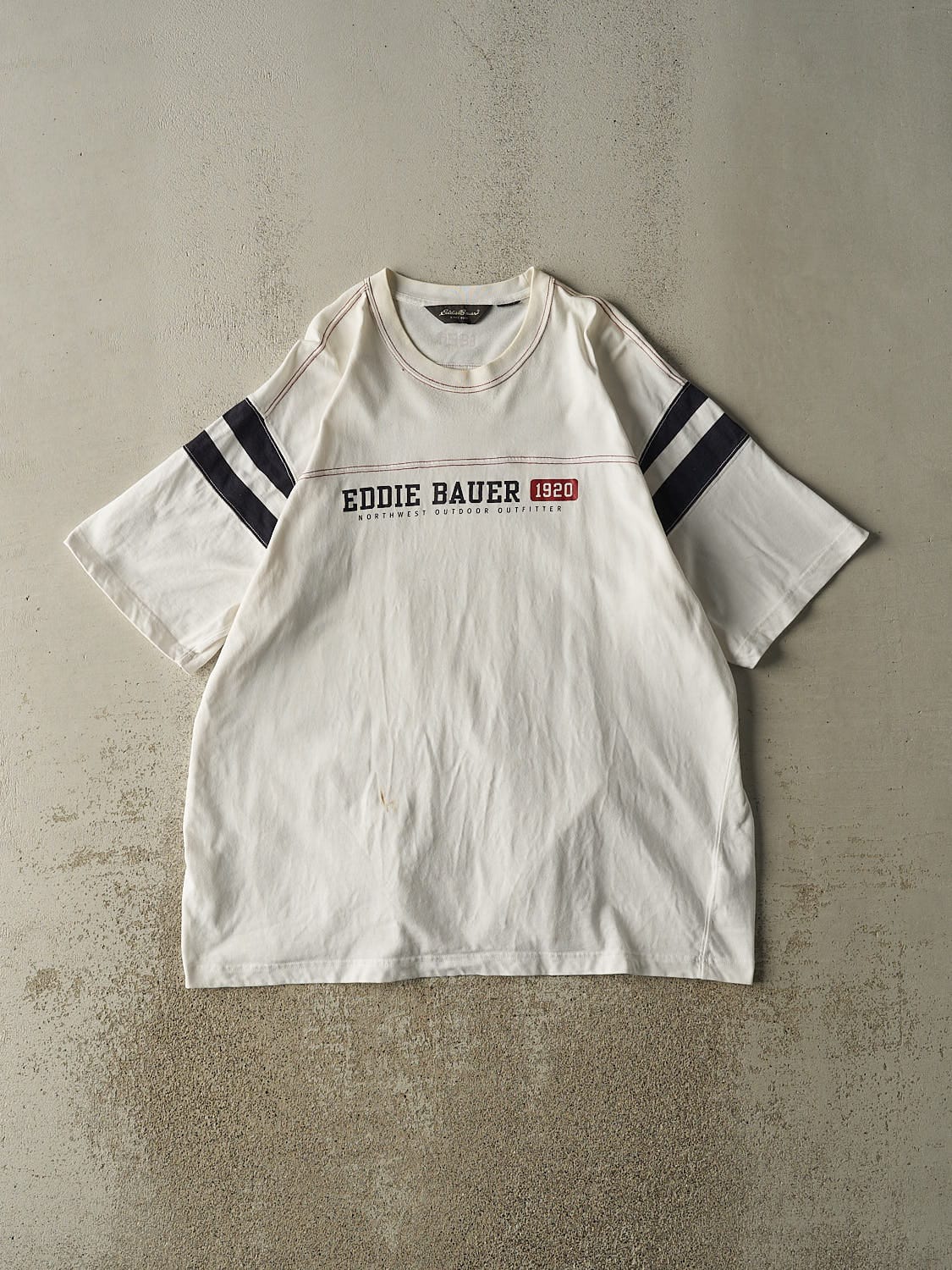 Vintage Y2K White Eddie Bauer Tee (XL/XXL)