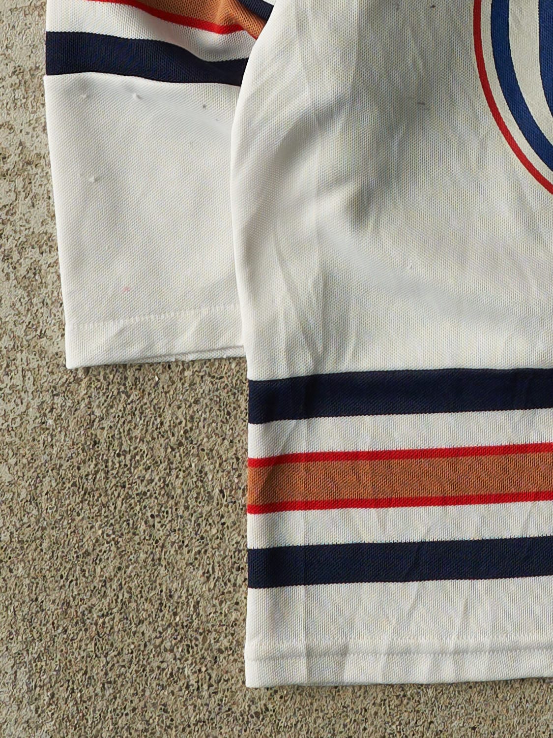 Vintage Y2K White Edmonton Oilers Hockey Jersey (S) - Image 3
