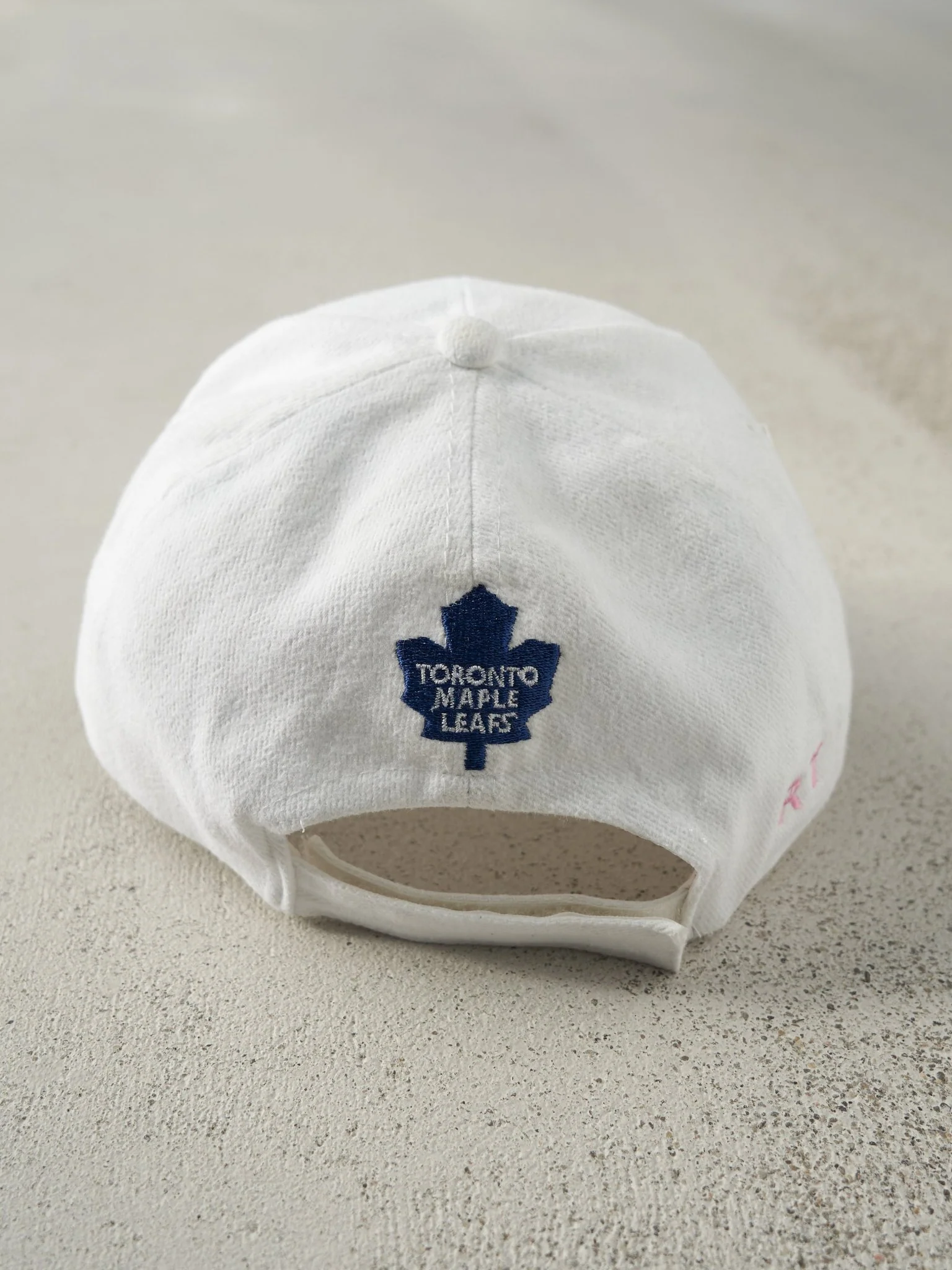 Vintage Y2K White Embroidered Toronto Maple Leafs Velcro Hat - Image 3
