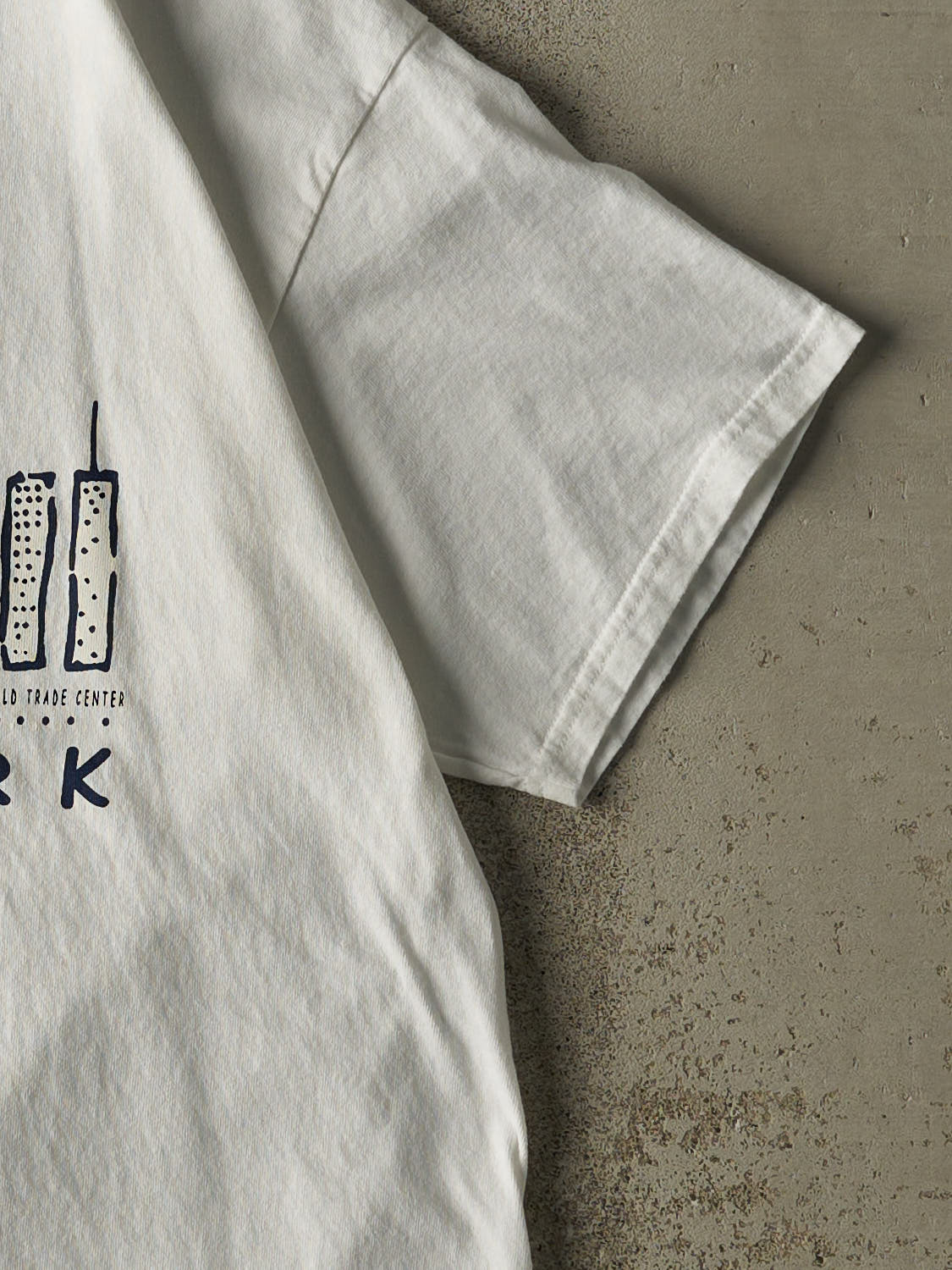 Vintage Y2K White New York Landmarks Tee (M/L) - Image 4