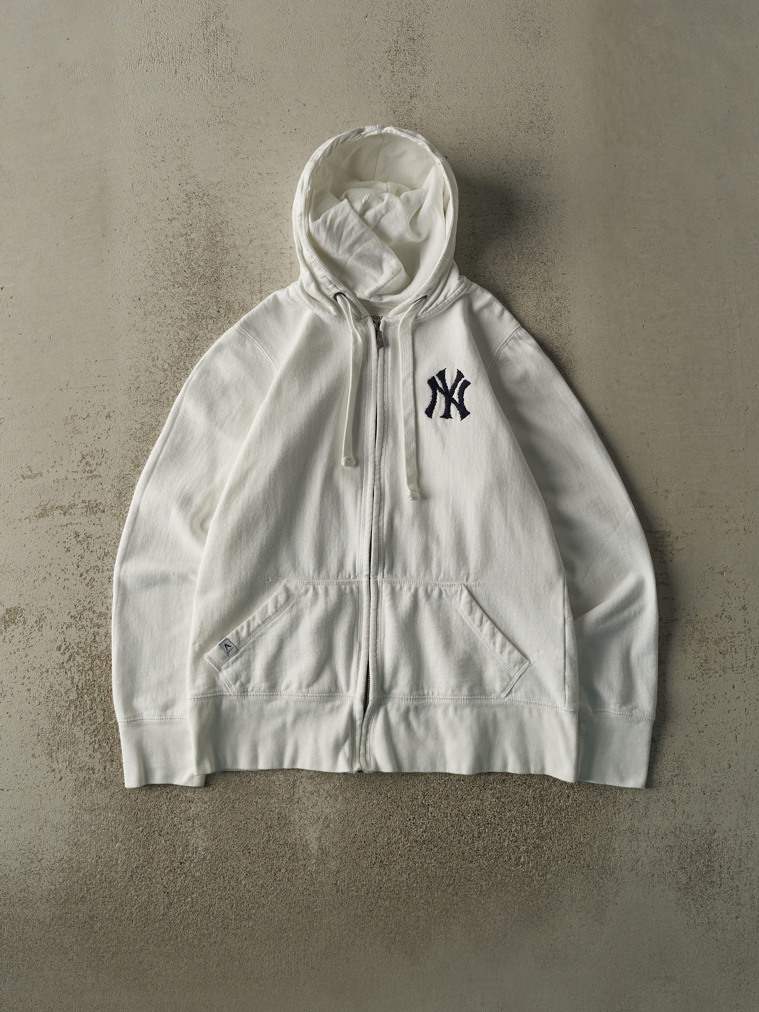 Vintage Y2K White New York Yankees Embroidered Zip Up Hoodie (M/L)