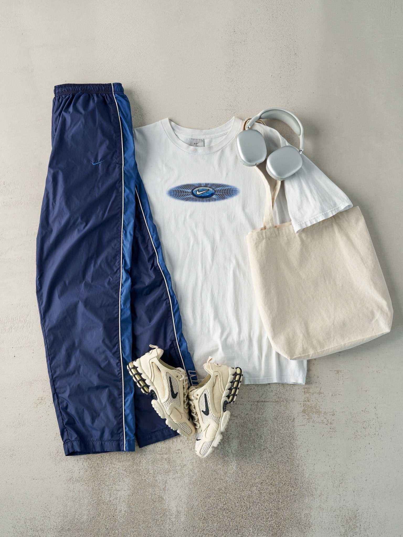 Vintage Y2K White Nike Air Max Plus Tee (L/XL) - Image 2