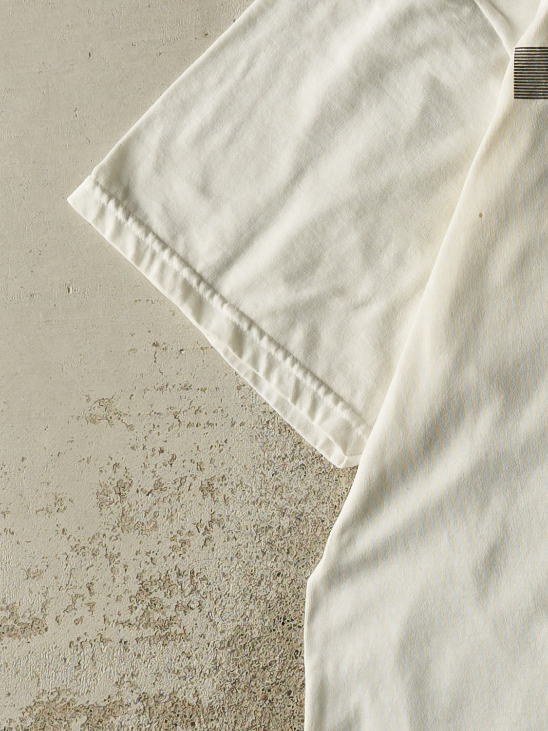 Vintage Y2K White Nike Running Tee (L) - Image 3