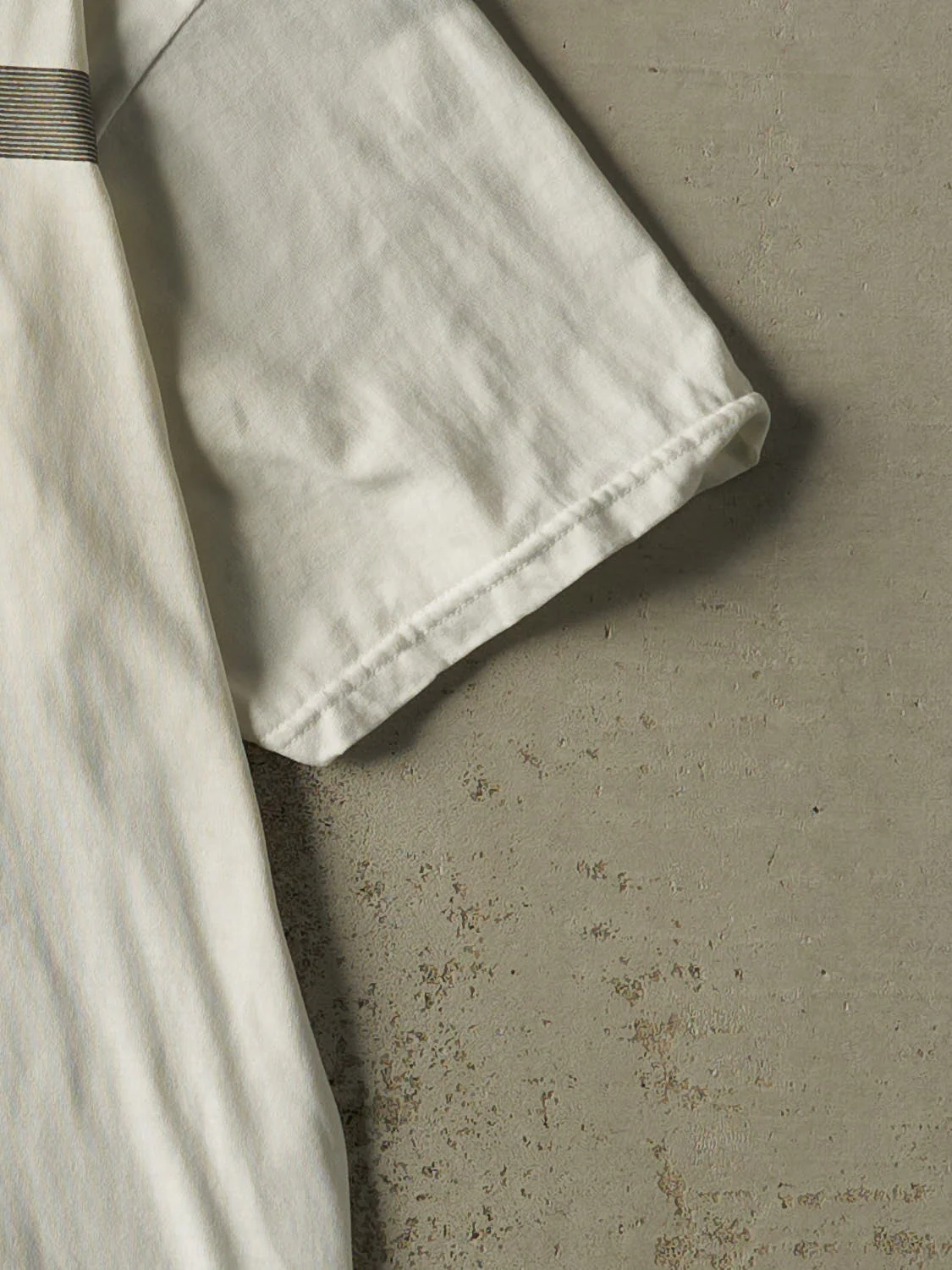 Vintage Y2K White Nike Running Tee (L) - Image 4