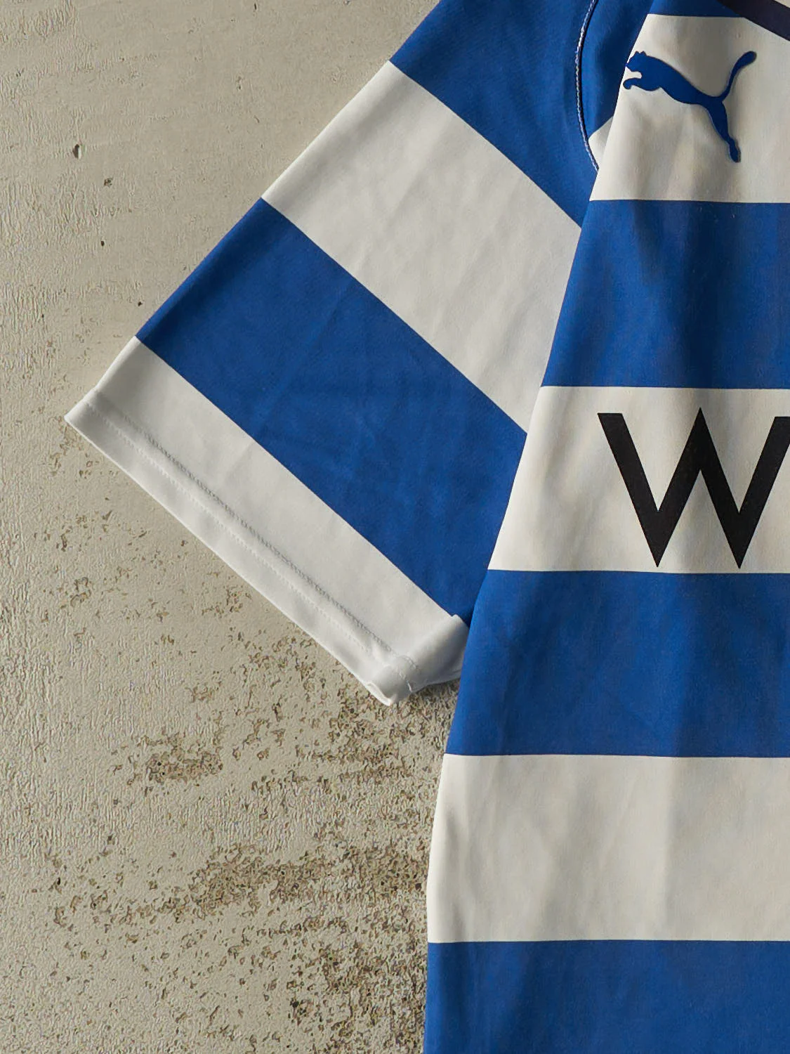 Vintage Y2K White Reading FC Soccer Jersey (S/M) - Image 3
