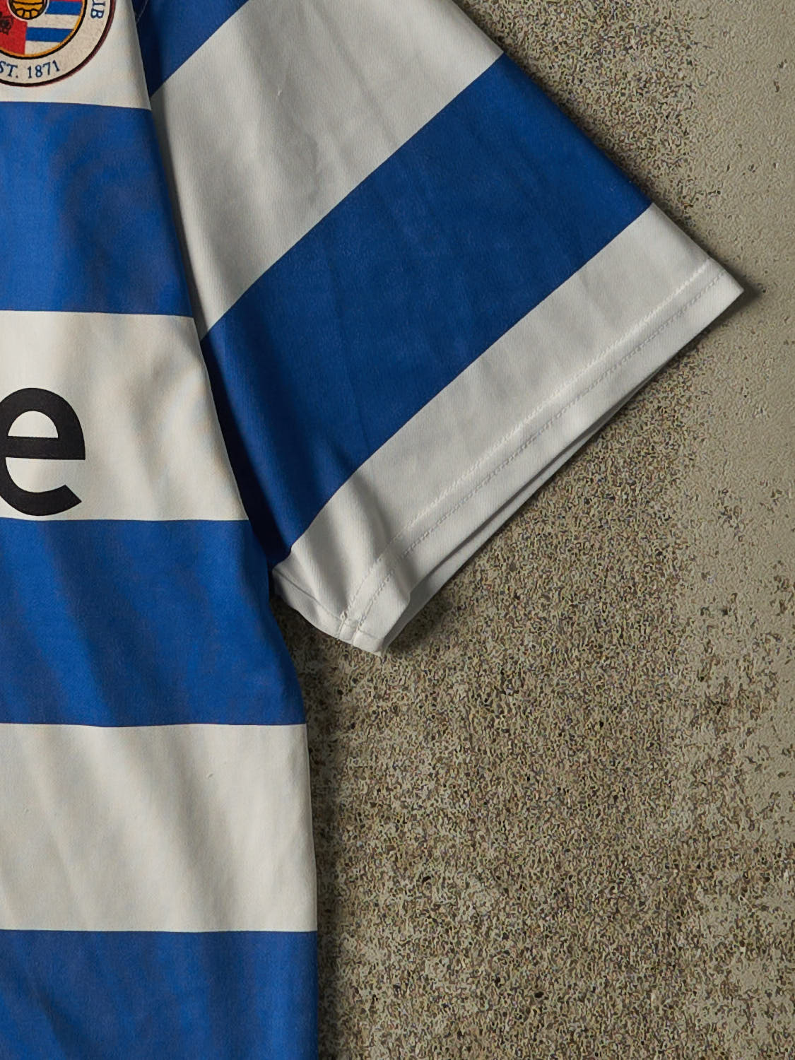 Vintage Y2K White Reading FC Soccer Jersey (S/M) - Image 4