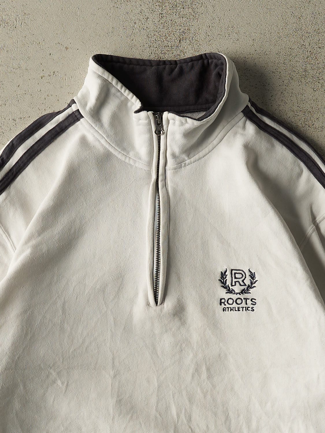 Vintage Y2K White Roots Athletics Embroidered Quarter Zip Sweater (XL) - Image 2
