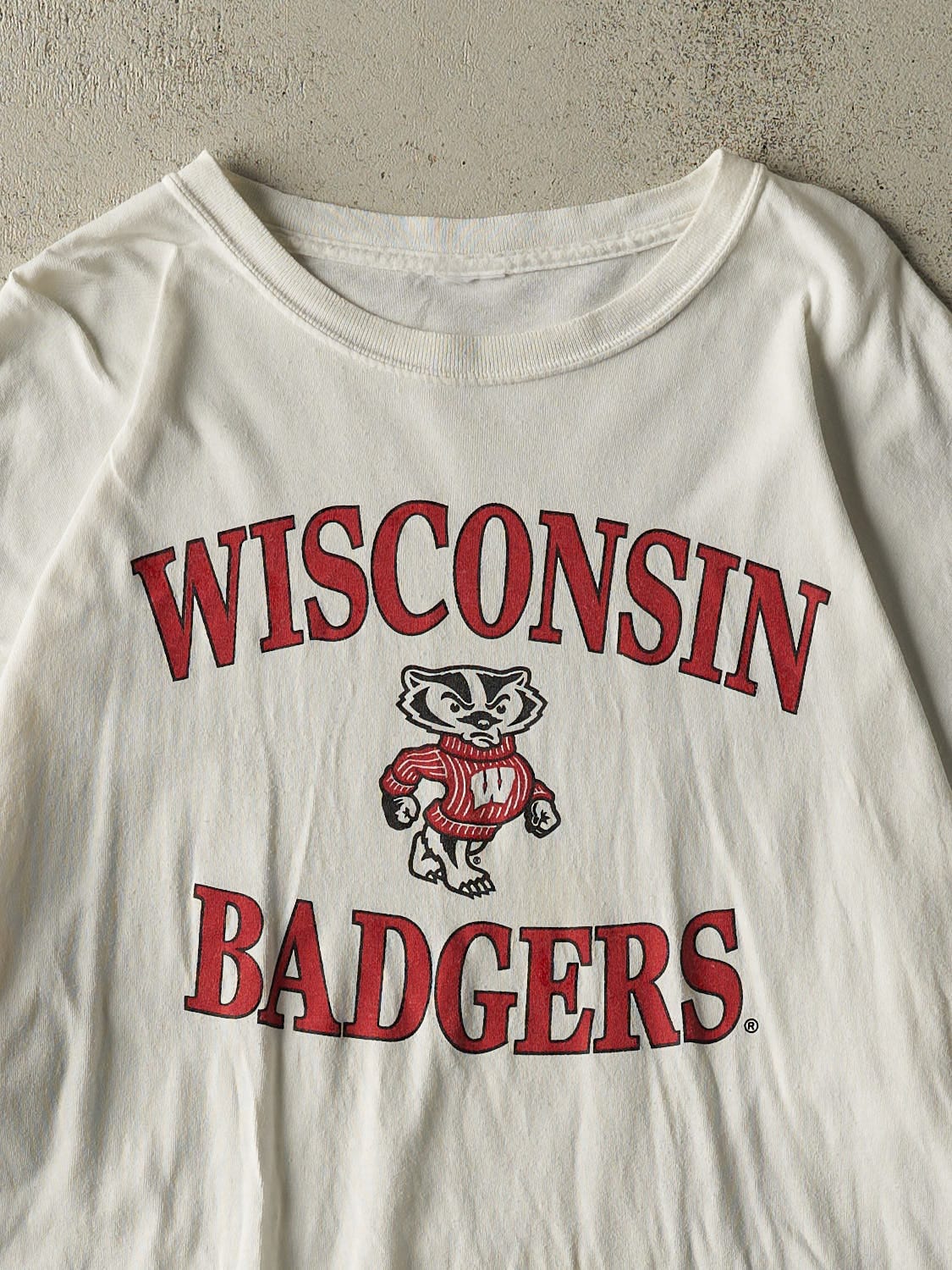 Vintage Y2K White University of Wisconsin Badgers Tee (XL) - Image 2