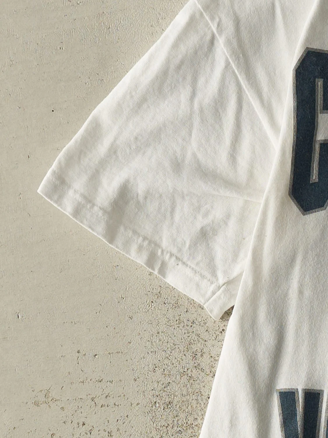 Vintage Y2K White Vancouver Canucks Tee (S/M) - Image 3