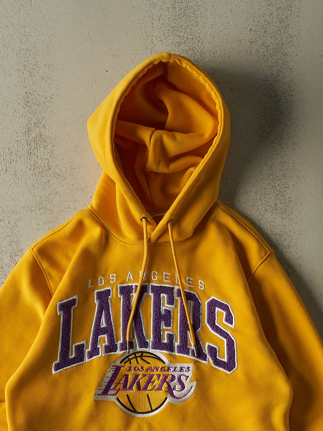 Vintage Y2K Yellow Los Angeles Lakers Hoodie (M/L) - Image 2